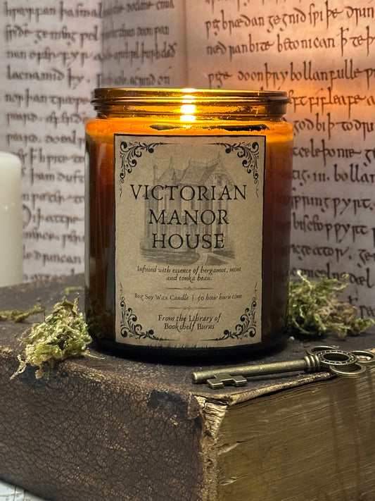 Victorian Manor House - Tonka Bean, Oud and Bergamot Scented Soy Wax Candle